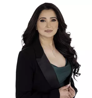 Natasha Minhas, Oakville, Real Estate Agent
